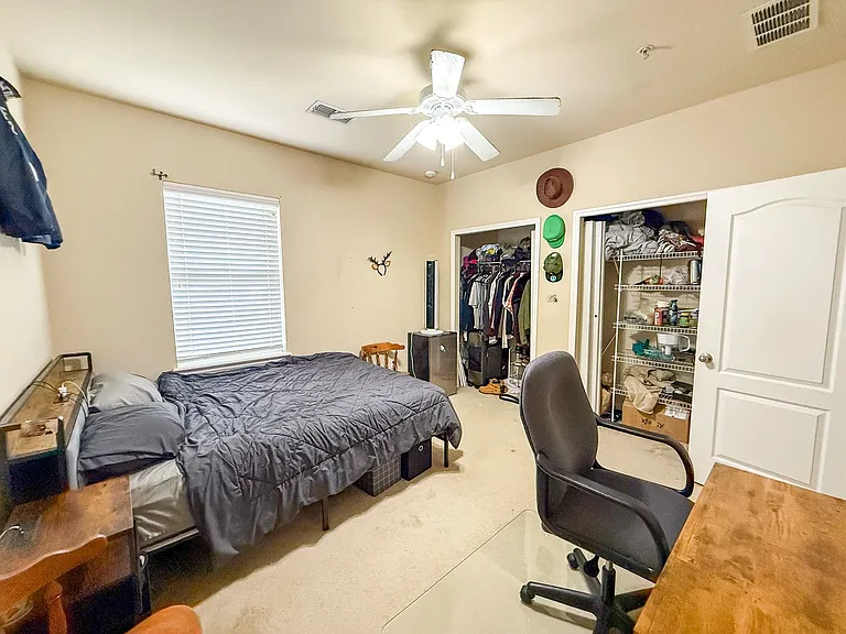 2942 SW 35th Pl #33 — Photo 15