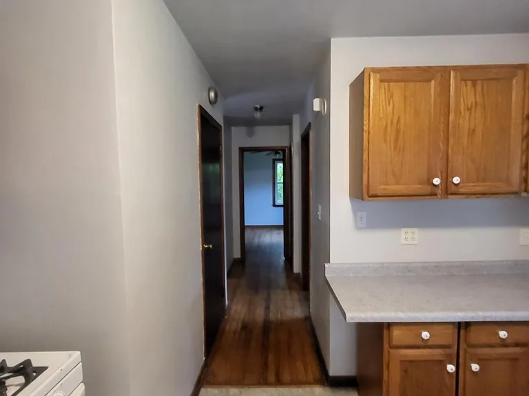 619 Salem St — Photo 5