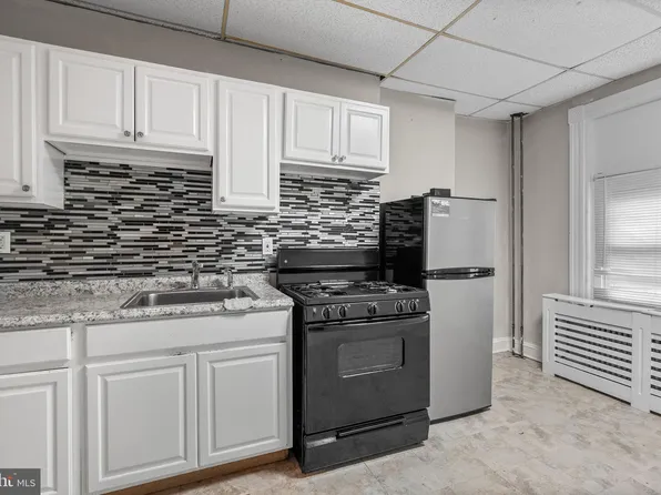812 N Streeper St, Baltimore, MD 21205