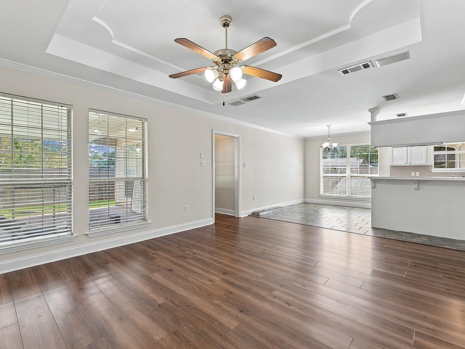 3 bed, 1174 sqft, $1,800 — Photo 3
