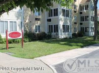 105 Village Dr, Stroudsburg, PA 18360