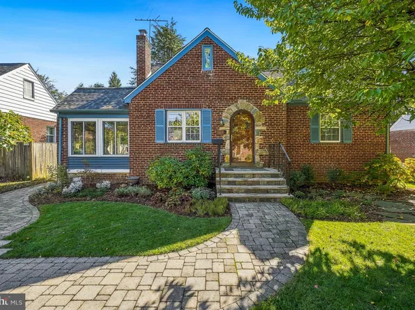 9919 Rogart Rd, Silver Spring, MD 20901