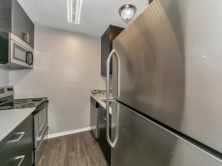 Hulen Park Place — Photo 13