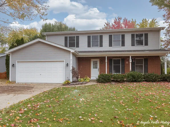 3113 W Lorient Dr, McHenry, IL 60050