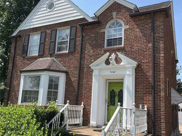 7262 Ravinia Dr, Saint Louis, MO 63121