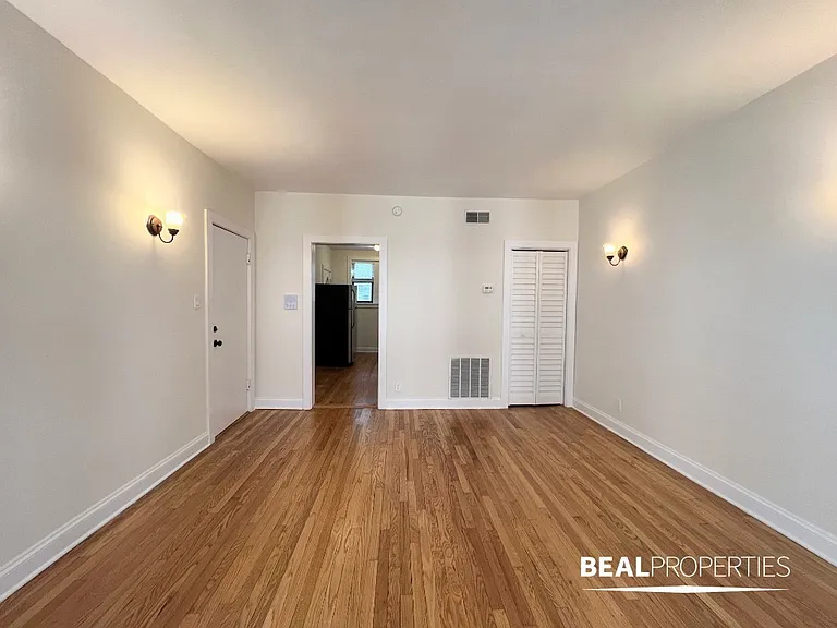4034.5 N Ashland Ave #E1 — Photo 3
