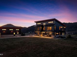 817 Neva View Ln, Mountain City, TN 37683