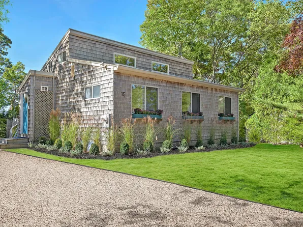 15 Carver St, Sag Harbor, NY 11963