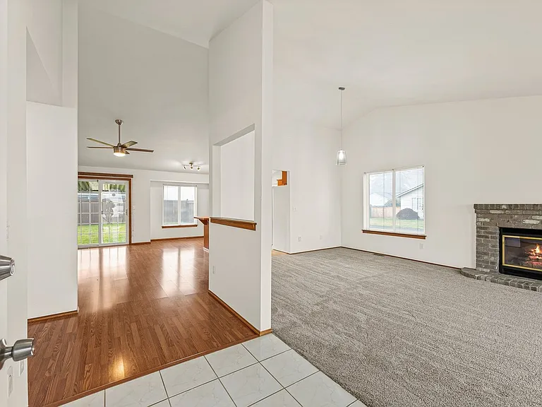 1224 143rd St E — Photo 3