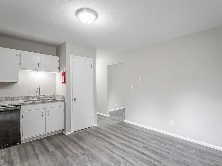 113 Goodson Ave — Photo 9