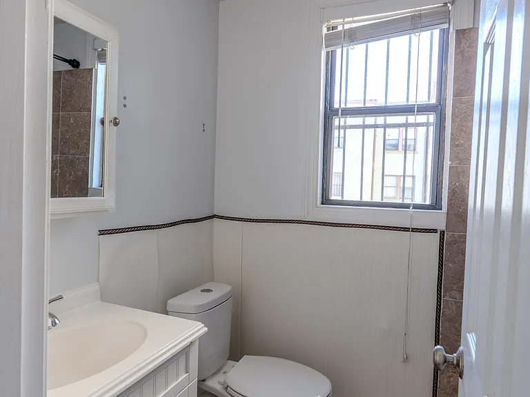 315 Evarts St NE #102 — Photo 19
