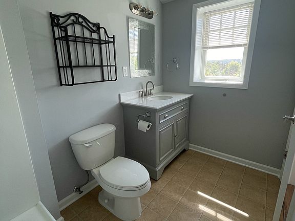 5th image of 9 Main St #0B-3Ba-4324Sqft