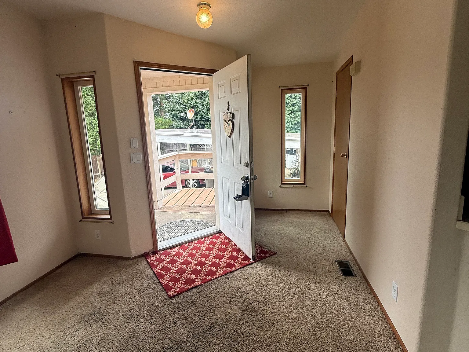 3 bed, 1512 sqft, $2,500 — Photo 4