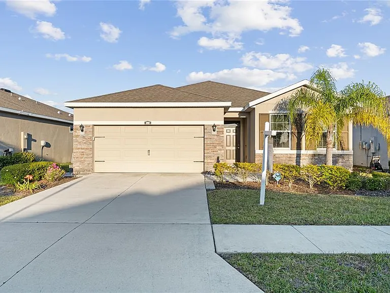 1092 Pipestone Pl — Photo 1