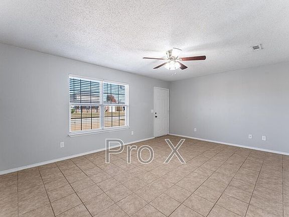 5th image of 3503 SW Victoria Pl APT 2