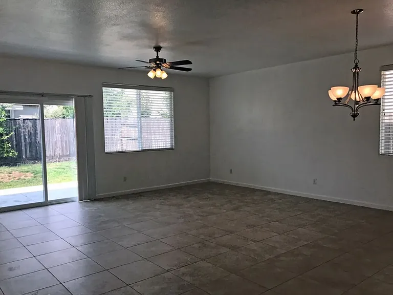 12345 Canyonlands Dr — Photo 7