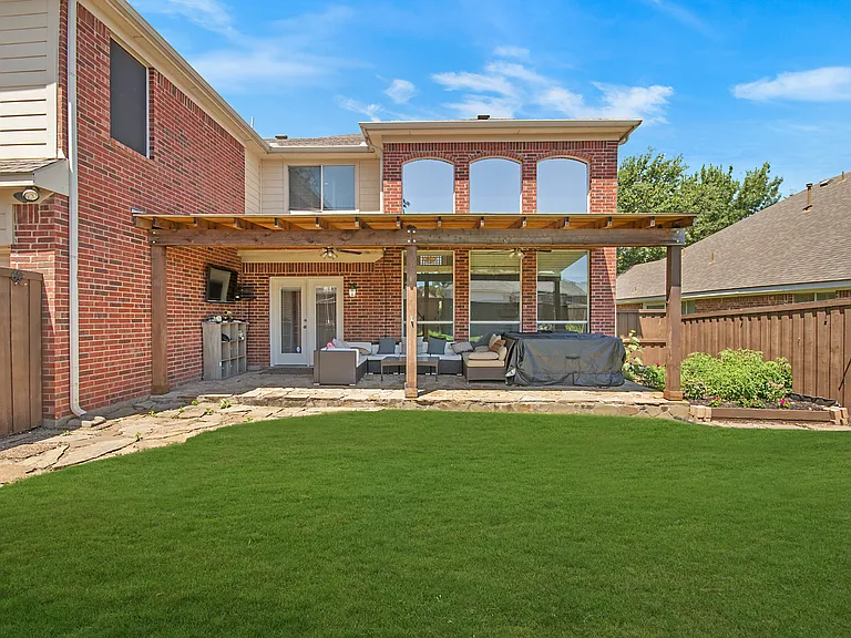 8172 Peacock Ln — Photo 36