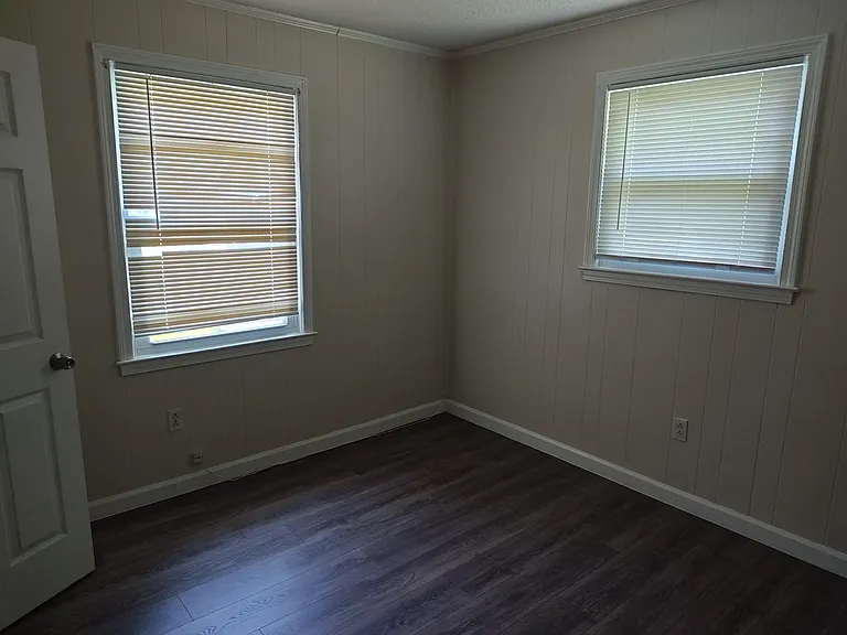 606 King St — Photo 15