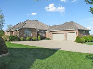 3703 E Dartmoor Ct, Springfield, MO 65802