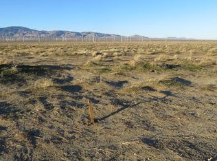 16400 Holiday Ave, Rosamond, CA 93560