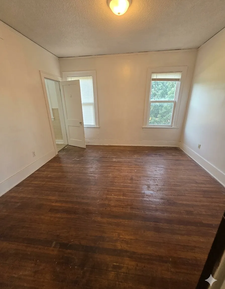 316 North Broad St. (8 plex) — Photo 4