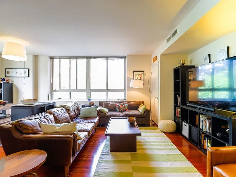 355 I St SW #109 — Photo 6