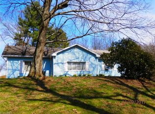 2718 Ridge Rd NE, New Philadelphia, OH 44663