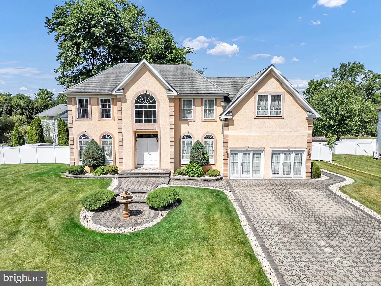 270 Kendall Ct photo 1