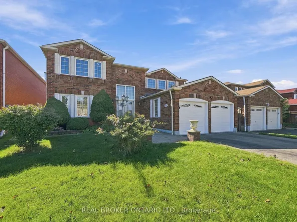 61 Bluenose Cres, Toronto, ON M1C 4S2
