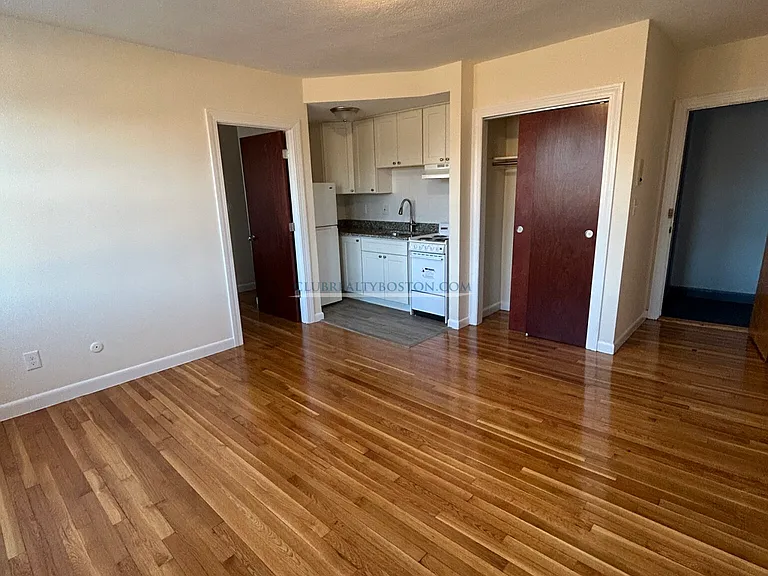 168 Beacon St #21 — Photo 1