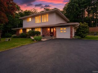 27 Margaret Road, Monroe, NY 10950