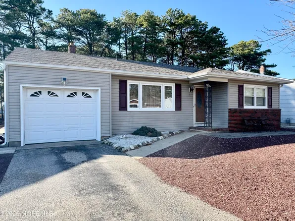11 Cortlandt Drive, Toms River, NJ 08757