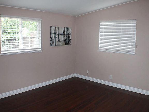 5th image of 43463 Columbia Ave