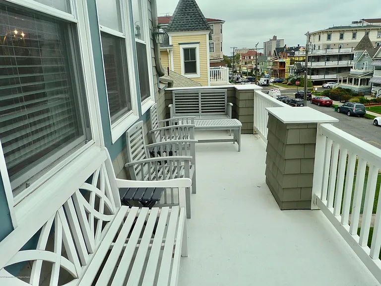 4 Ocean Ave #14 — Photo 9