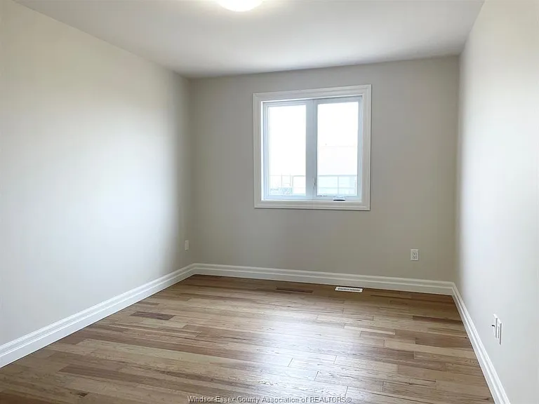 138 Lane St — Photo 4