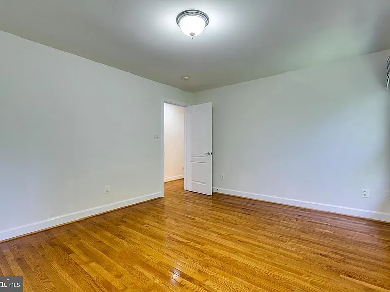 1489 Broadstone Pl — Photo 14