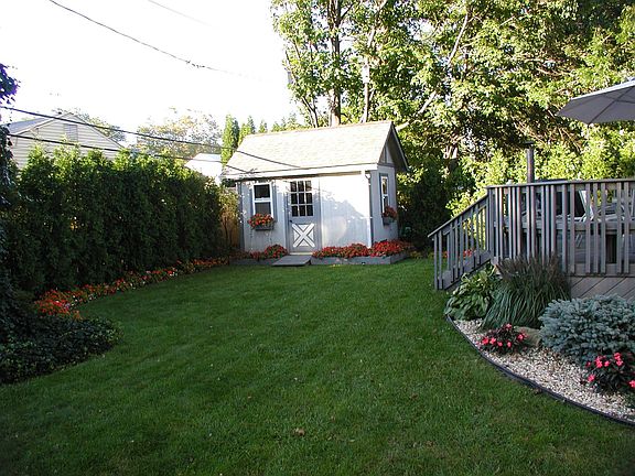 Backyard-Shed-Trex Deck