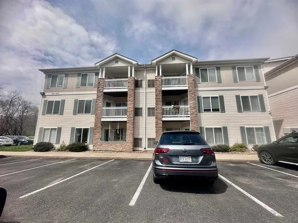 1310 University Commons Dr, Morgantown, WV 26505