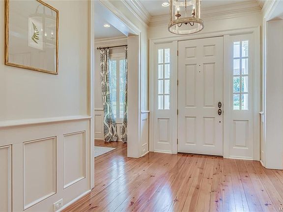 3rd image of 3018 Pinehurst Dr