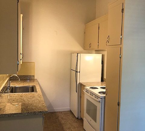5th image of 57 Ross Ave APT 1