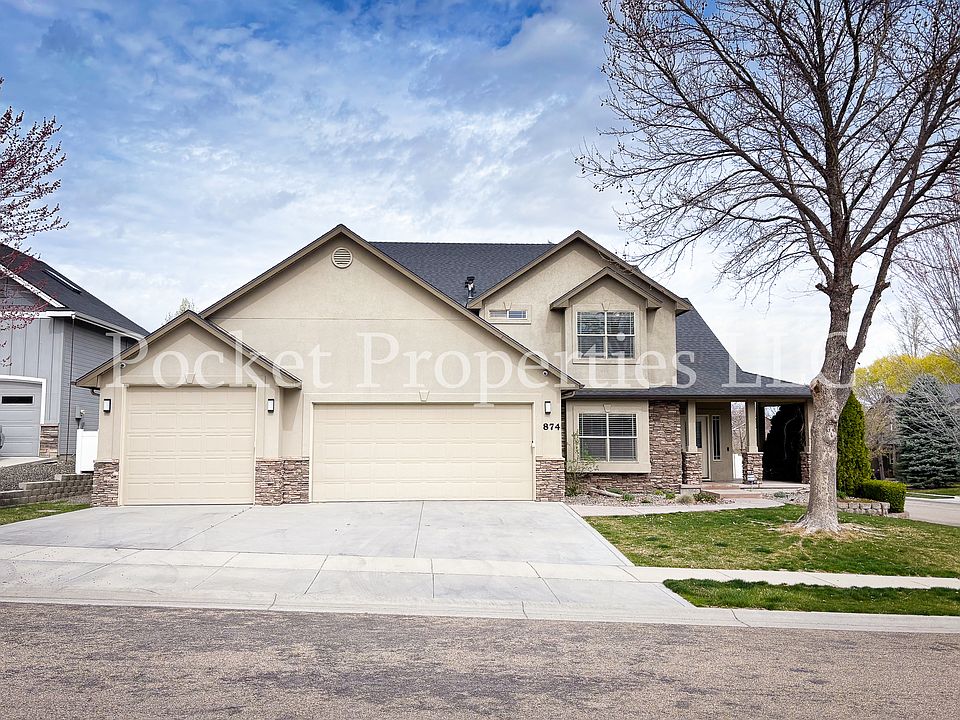 3 car garage