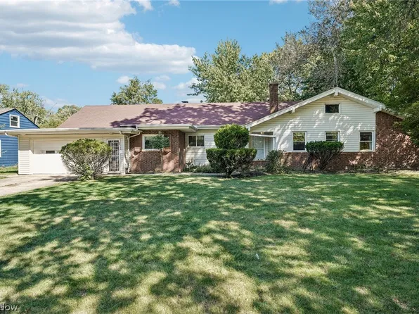 1355 Forest Hills Blvd, Cleveland Heights, OH 44118