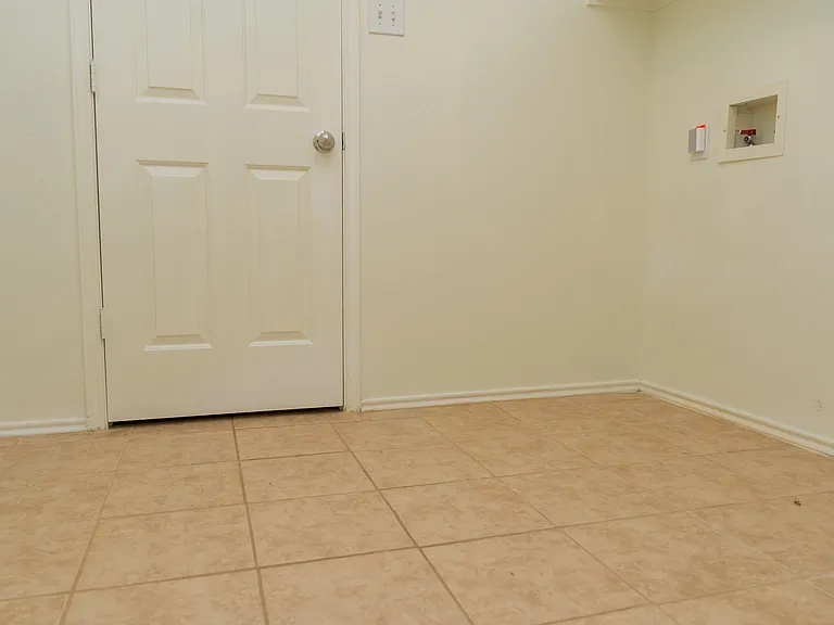 7009 Bountiful Grove Dr — Photo 15