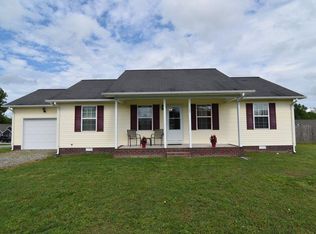 137 Chestnut St, Baxter, TN 38544