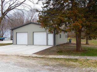 314 S Charles St, Colchester, IL 62326