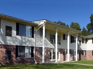Cherokee Hills Apartments, Waterford, MI 48328