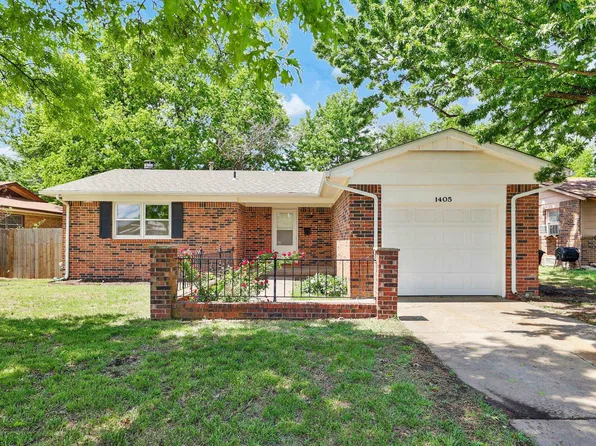 1405 Parkridge Dr, Augusta, KS 67010