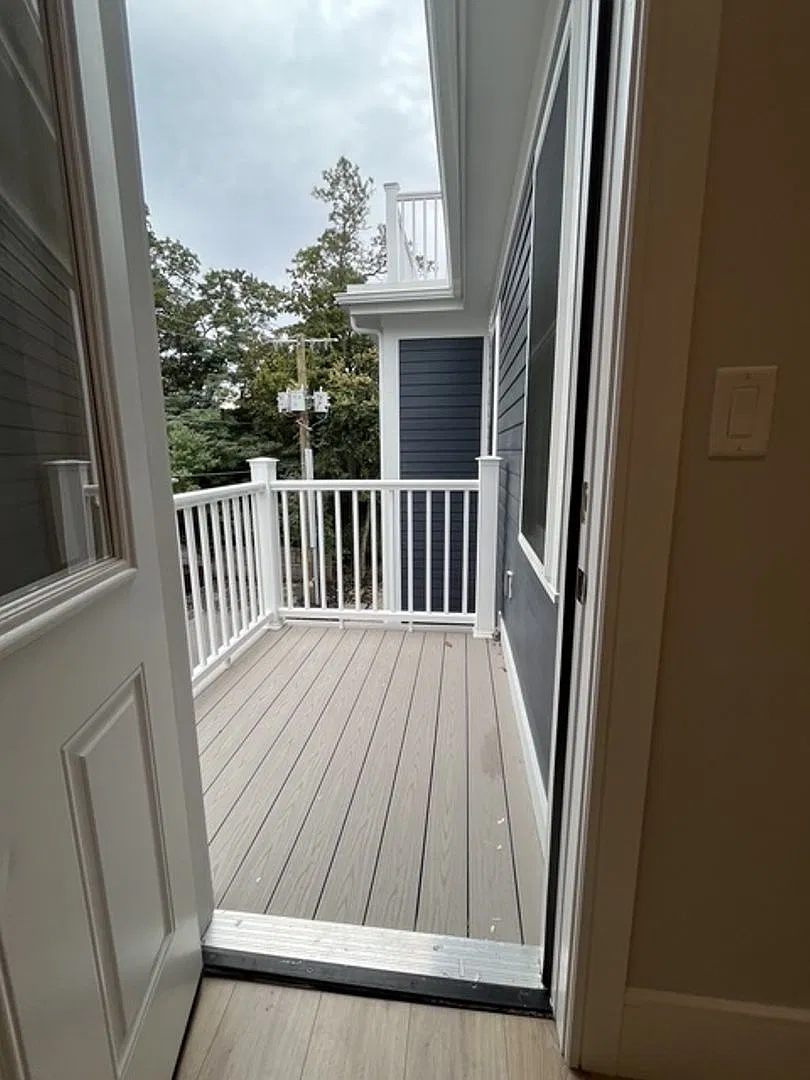 New 4 bed 3 Bath in Brighton — Photo 3