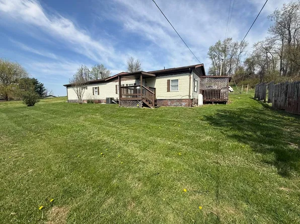 106 Tank Hill Rd, Perryopolis, PA 15473