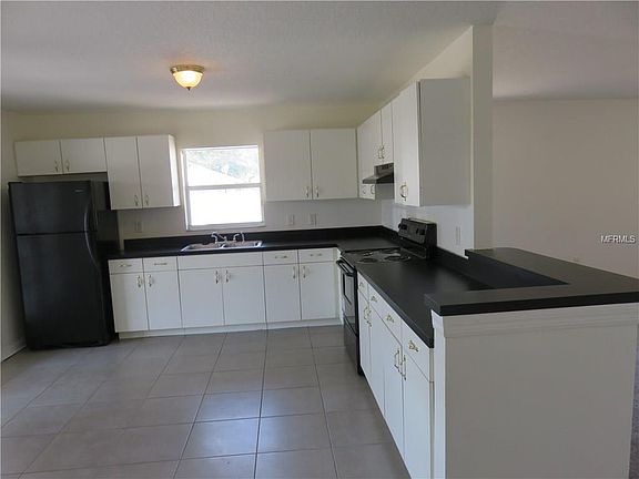 2nd image of 1318 Bayou Pass Dr